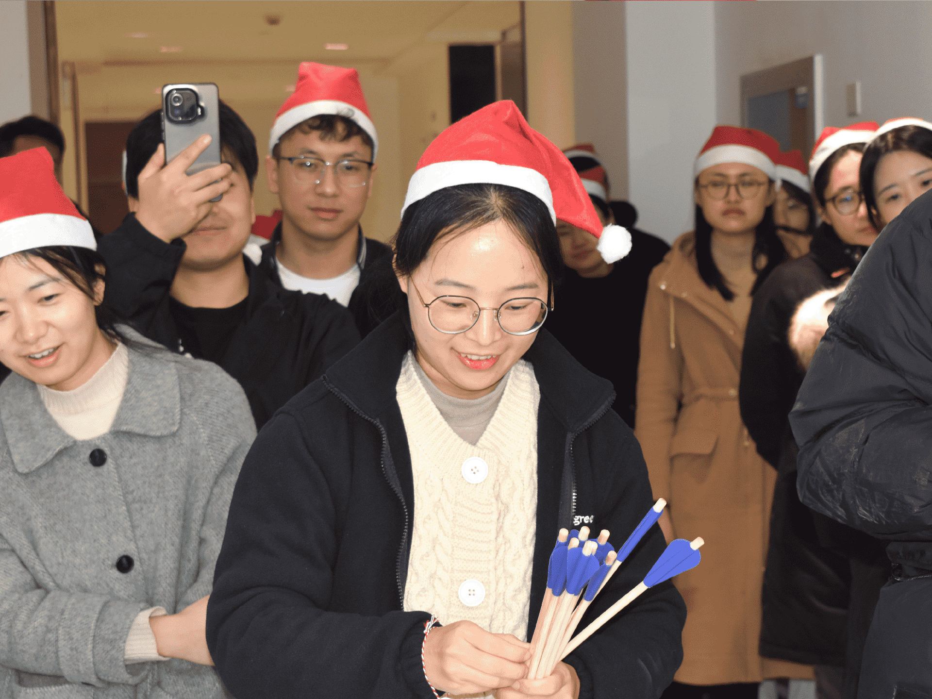 宝麦绿能圣诞活动 团队建设游戏 圣诞树许愿 企业精神.png